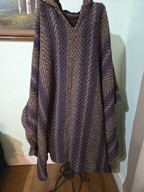 New Mens Guatemalan Wool Poncho. Free Size. Hand Made